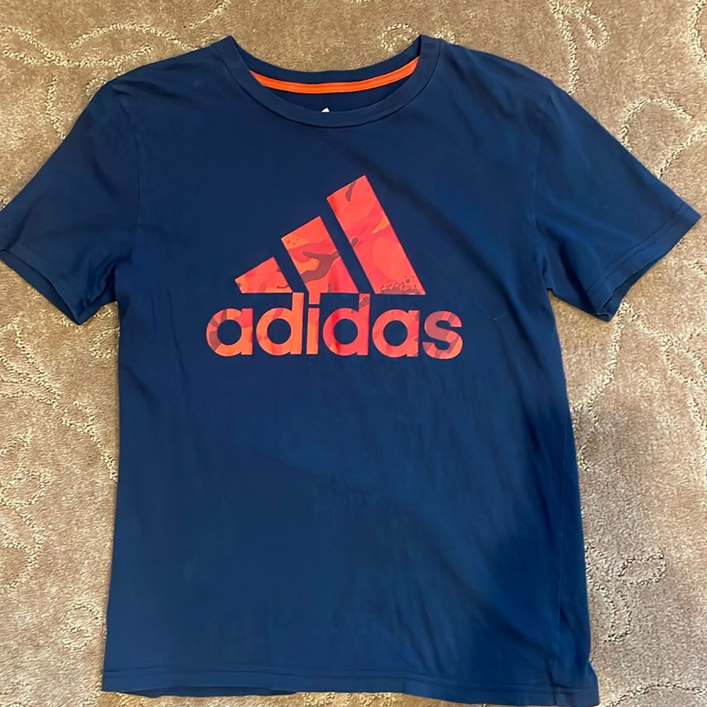 Adidas navy with red logo tshirt, youth boys medium (10/12)